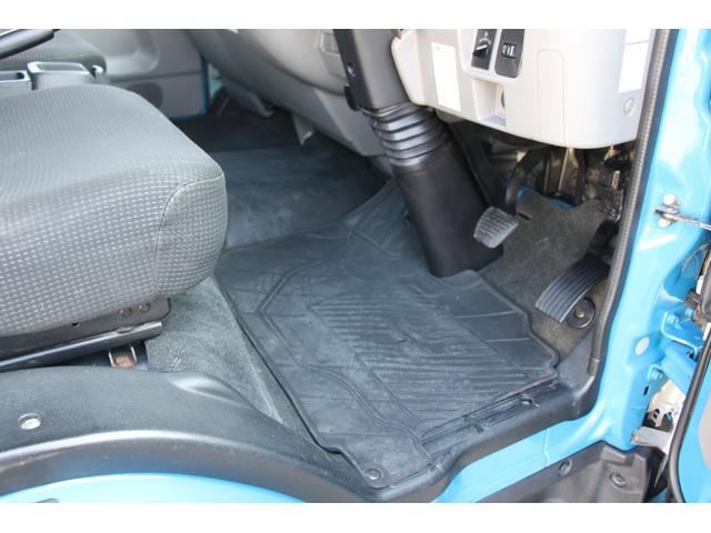 キャンター 平ボディ　３ｔ積載　ワイドロング　３ｔ積載　バックカメラ　キーレス　ナビ　電格ミラー　ＥＴＣ　アオリ縞板加工　車両総重量５９０５ｋｇ　荷台内寸４３５４－１８９７－３７８　床地上高９７７（59枚目）