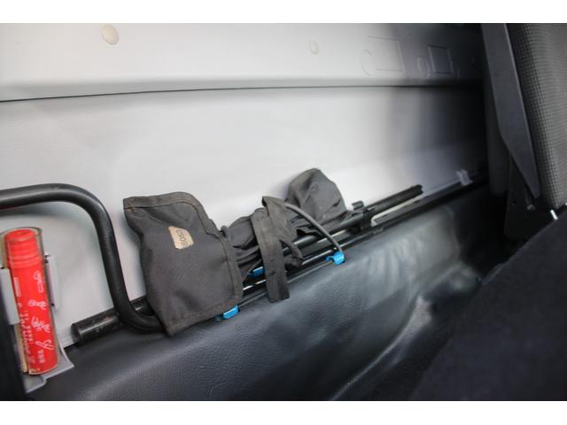 キャンター 平ボディ　３ｔ積載　ワイドロング　３ｔ積載　バックカメラ　キーレス　ナビ　電格ミラー　ＥＴＣ　アオリ縞板加工　車両総重量５９０５ｋｇ　荷台内寸４３５４－１８９７－３７８　床地上高９７７（61枚目）