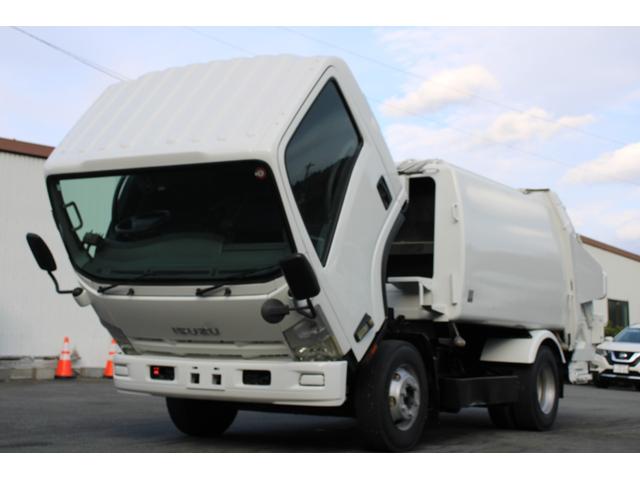 エルフトラック パッカー車/塵芥車 3.05t積載 5.9立米 プレス式 極東GB59-26-S 連続スイッチ 汚水タンク バックモニター 電格ミラー レザー調シートカバー スペアキー 車両総重量7995kg 荷台内寸3780-1980-1700(9枚目)