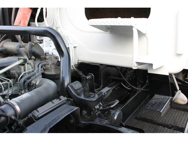 エルフトラック パッカー車/塵芥車 3.05t積載 5.9立米 プレス式 極東GB59-26-S 連続スイッチ 汚水タンク バックモニター 電格ミラー レザー調シートカバー スペアキー 車両総重量7995kg 荷台内寸3780-1980-1700(21枚目)