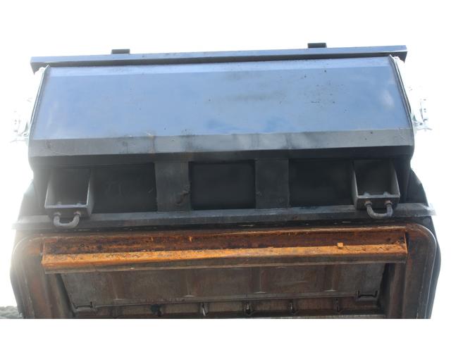 エルフトラック パッカー車/塵芥車 3.05t積載 5.9立米 プレス式 極東GB59-26-S 連続スイッチ 汚水タンク バックモニター 電格ミラー レザー調シートカバー スペアキー 車両総重量7995kg 荷台内寸3780-1980-1700(39枚目)