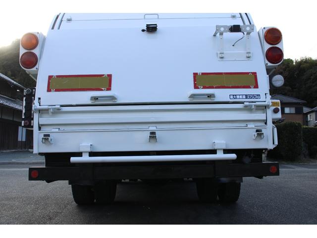 エルフトラック パッカー車/塵芥車 3.05t積載 5.9立米 プレス式 極東GB59-26-S 連続スイッチ 汚水タンク バックモニター 電格ミラー レザー調シートカバー スペアキー 車両総重量7995kg 荷台内寸3780-1980-1700(49枚目)
