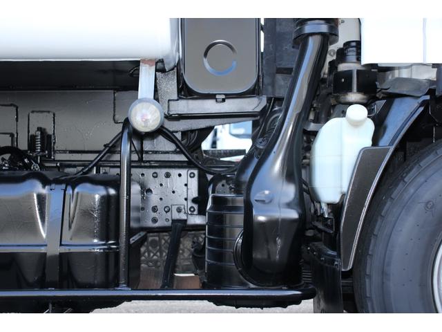 エルフトラック パッカー車/塵芥車 3.05t積載 5.9立米 プレス式 極東GB59-26-S 連続スイッチ 汚水タンク バックモニター 電格ミラー レザー調シートカバー スペアキー 車両総重量7995kg 荷台内寸3780-1980-1700(54枚目)