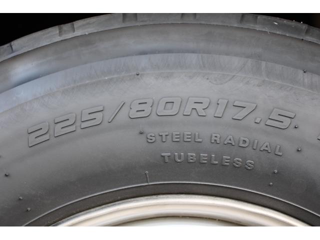 エルフトラック パッカー車/塵芥車 3.05t積載 5.9立米 プレス式 極東GB59-26-S 連続スイッチ 汚水タンク バックモニター 電格ミラー レザー調シートカバー スペアキー 車両総重量7995kg 荷台内寸3780-1980-1700(59枚目)