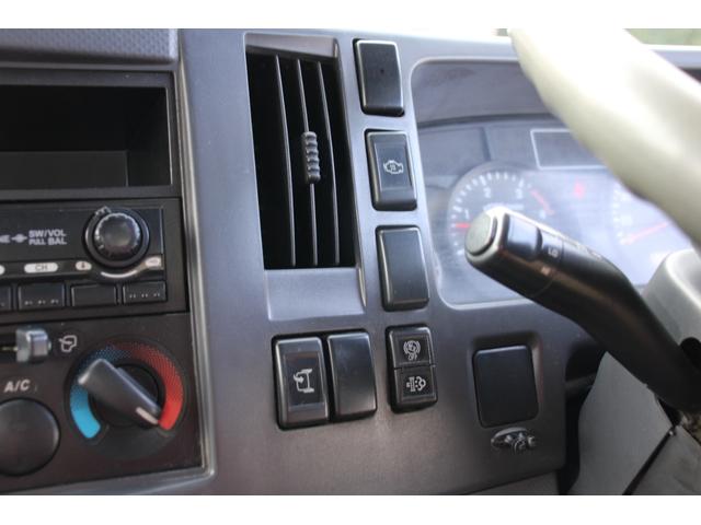 エルフトラック パッカー車/塵芥車 3.05t積載 5.9立米 プレス式 極東GB59-26-S 連続スイッチ 汚水タンク バックモニター 電格ミラー レザー調シートカバー スペアキー 車両総重量7995kg 荷台内寸3780-1980-1700(65枚目)