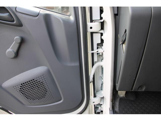 エルフトラック パッカー車/塵芥車 3.05t積載 5.9立米 プレス式 極東GB59-26-S 連続スイッチ 汚水タンク バックモニター 電格ミラー レザー調シートカバー スペアキー 車両総重量7995kg 荷台内寸3780-1980-1700(75枚目)