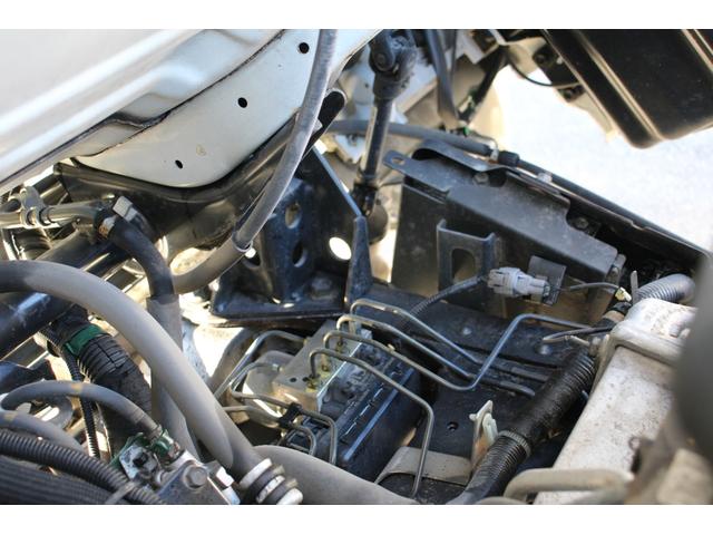 エルフトラック 平ボディ-2tパワーゲート(PG) 4WD 全低床 10尺☆極東V601B☆パートタイム4WD☆フォグランプ☆キーレス☆電格ミラー☆スペアキー☆車両重量4985kg☆荷台内寸3090x1627x372☆ゲートテーブル757x1531☆床地上高837(25枚目)