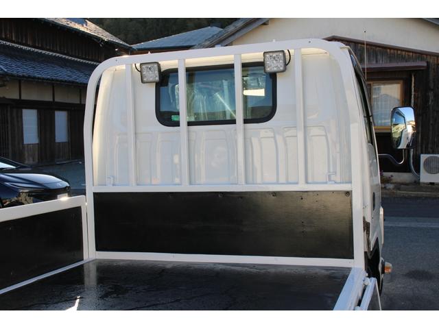 エルフトラック 平ボディ-2tパワーゲート(PG) 4WD 全低床 10尺☆極東V601B☆パートタイム4WD☆フォグランプ☆キーレス☆電格ミラー☆スペアキー☆車両重量4985kg☆荷台内寸3090x1627x372☆ゲートテーブル757x1531☆床地上高837(30枚目)