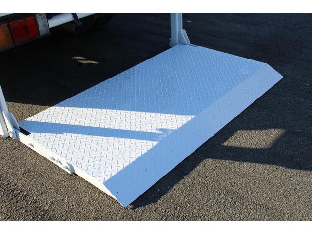 エルフトラック 平ボディ-2tパワーゲート(PG) 4WD 全低床 10尺☆極東V601B☆パートタイム4WD☆フォグランプ☆キーレス☆電格ミラー☆スペアキー☆車両重量4985kg☆荷台内寸3090x1627x372☆ゲートテーブル757x1531☆床地上高837(41枚目)