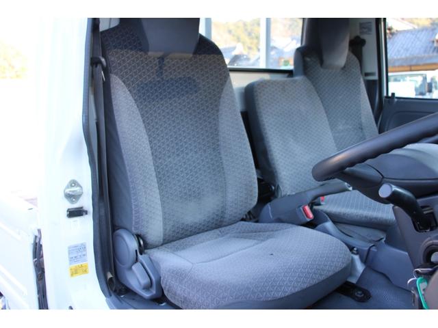 エルフトラック 平ボディ-2tパワーゲート(PG) 4WD 全低床 10尺☆極東V601B☆パートタイム4WD☆フォグランプ☆キーレス☆電格ミラー☆スペアキー☆車両重量4985kg☆荷台内寸3090x1627x372☆ゲートテーブル757x1531☆床地上高837(69枚目)