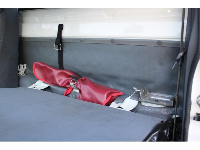 エルフトラック 平ボディ-2tパワーゲート(PG) 4WD 全低床 10尺☆極東V601B☆パートタイム4WD☆フォグランプ☆キーレス☆電格ミラー☆スペアキー☆車両重量4985kg☆荷台内寸3090x1627x372☆ゲートテーブル757x1531☆床地上高837(73枚目)