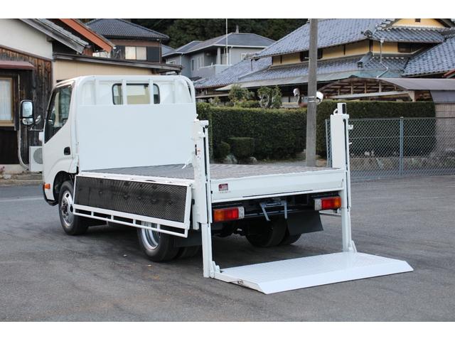 デュトロ 平ボディ 3t積載 4WD パワーゲート付 極東V601B パートタイム4WD 3t積載 4No車 電格ミラー 荷床鉄板 全低床 スペアキーX2 車両総重量6085kg 内寸3076-1621-441 ゲートサイズ758-1540 地上高857(4枚目)