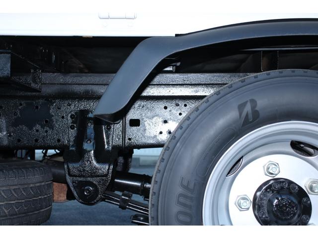 デュトロ 平ボディ 3t積載 4WD パワーゲート付 極東V601B パートタイム4WD 3t積載 4No車 電格ミラー 荷床鉄板 全低床 スペアキーX2 車両総重量6085kg 内寸3076-1621-441 ゲートサイズ758-1540 地上高857(5枚目)