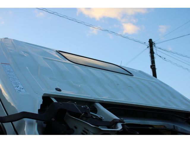 デュトロ 平ボディ 3t積載 4WD パワーゲート付 極東V601B パートタイム4WD 3t積載 4No車 電格ミラー 荷床鉄板 全低床 スペアキーX2 車両総重量6085kg 内寸3076-1621-441 ゲートサイズ758-1540 地上高857(31枚目)