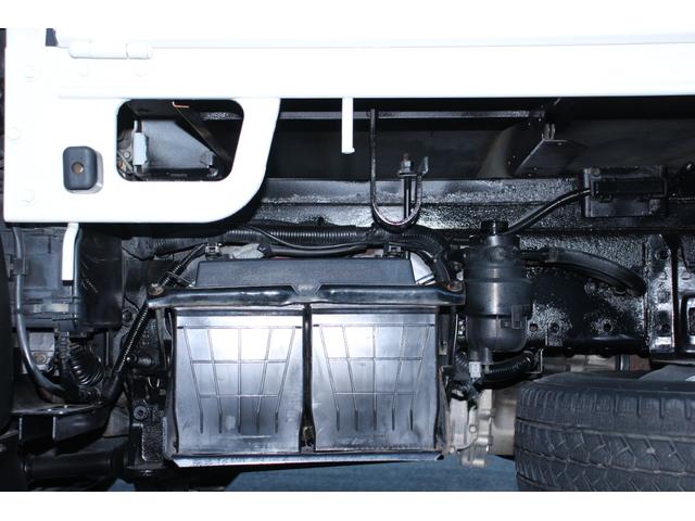 デュトロ 平ボディ 3t積載 4WD パワーゲート付 極東V601B パートタイム4WD 3t積載 4No車 電格ミラー 荷床鉄板 全低床 スペアキーX2 車両総重量6085kg 内寸3076-1621-441 ゲートサイズ758-1540 地上高857(36枚目)