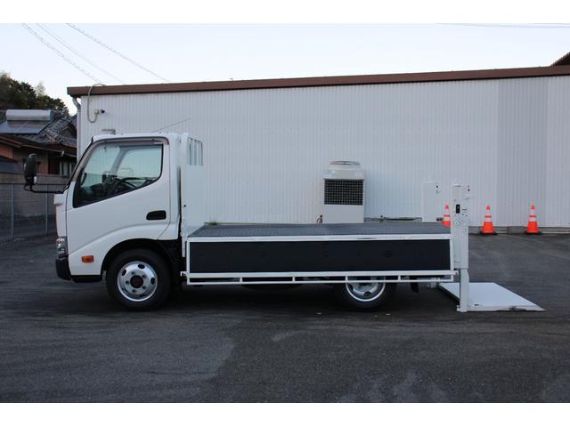 デュトロ 平ボディ 3t積載 4WD パワーゲート付 極東V601B パートタイム4WD 3t積載 4No車 電格ミラー 荷床鉄板 全低床 スペアキーX2 車両総重量6085kg 内寸3076-1621-441 ゲートサイズ758-1540 地上高857(46枚目)