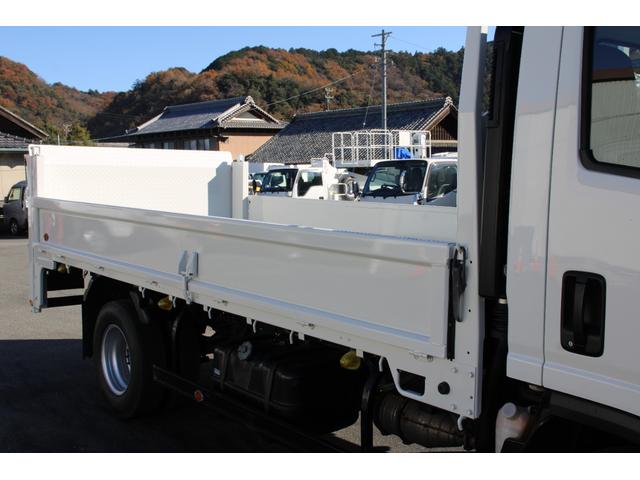 エルフトラック 平ボディ　ワイドロング　３ｔ積載　パワーゲート付　極東Ｖ８０２Ｃ　オートマ車　３ｔ積載　電格ミラー　フォグ　荷床鉄板　車両総重量６４２５ｋｇ　荷台内寸４３２３－１９１５－３７０　ゲートサイズ７４５－１７８０　床地上高９７７（12枚目）