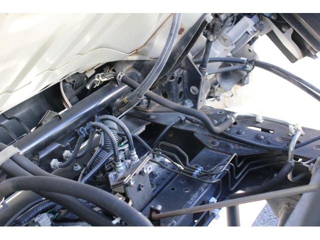 エルフトラック 平ボディ　ワイドロング　３ｔ積載　パワーゲート付　極東Ｖ８０２Ｃ　オートマ車　３ｔ積載　電格ミラー　フォグ　荷床鉄板　車両総重量６４２５ｋｇ　荷台内寸４３２３－１９１５－３７０　ゲートサイズ７４５－１７８０　床地上高９７７（21枚目）