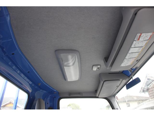 エルフトラック ワイドロング　平ボディ　４．１ｔ積載　パワーゲート付　極東Ｖ６０２Ｂ　右アオリ分割式　ＨＩＤライト　電格ミラー　フォグ　サイドマーカー　荷床鉄板　スペアキー車両総重量７９８５ｋｇ荷台内寸４３６３－２０８４－３６１ゲートサイズ７２２－２００９地上高１０１９（68枚目）