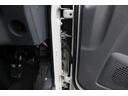 汚泥吸引車　新明和クリーンキューム　ＧＶＥ３－Ｗ２００　サブエンジン駆動式　タンク容量２．０立米　１９５０Ｌ　ブロア動力３４ＫＷ　吸引圧力９３ＫＰＡ　上物同年式　アワメーター３４０時間　Ｂモニター　左電格ミラー(70枚目)