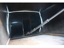 ワイド　プレス式　パッカー車　２．５５ｔ積載　８．４立米　新明和ＧＴ０８３－５６３３ＰＮＴ　連続スイッチ　汚水タンク　Ｂモニター　電格ミラー　メッキグリル　フォグ　箱上キャリア　サイドラダー　車両総重量７９７５ｋｇ　荷台内寸４８６６－２０１７－１５６８（44枚目）