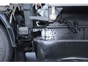 パッカー車/塵芥車 3.05t積載 5.9立米 プレス式 極東GB59-26-S 連続スイッチ 汚水タンク バックモニター 電格ミラー レザー調シートカバー スペアキー 車両総重量7995kg 荷台内寸3780-1980-1700(45枚目)