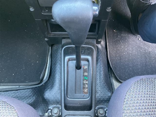 ネイキッド 　ＥＴＣ　バックカメラ　ナビ　ＴＶ　キーレスエントリー　電動格納ミラー　ＡＴ　ＣＤ　ＵＳＢ　エアコン　パワーステアリング　パワーウィンドウ（7枚目）