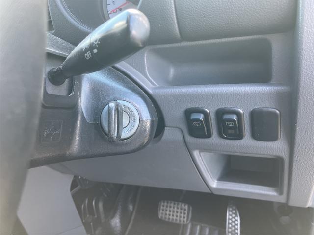 ネイキッド 　ＥＴＣ　バックカメラ　ナビ　ＴＶ　キーレスエントリー　電動格納ミラー　ＡＴ　ＣＤ　ＵＳＢ　エアコン　パワーステアリング　パワーウィンドウ（9枚目）
