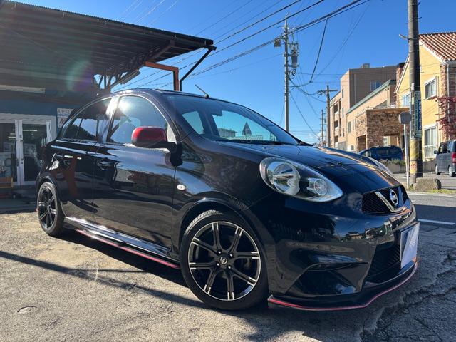 マーチ ニスモ　Ｓ　禁煙車　ＨＫＳマフラー　オーリンズ（ＡＺＵＲＩＴＥ）車高調　サスペンションプラスサス　クスコＬＳＤ　純正ナビＴＶ　バックカメラ　インテリキー　ＬＥＤヘッドライト　ＥＴＣ（3枚目）