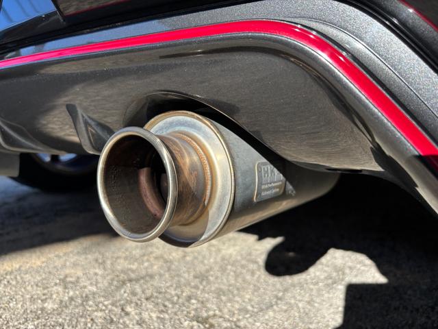 マーチ ニスモ　Ｓ　禁煙車　ＨＫＳマフラー　オーリンズ（ＡＺＵＲＩＴＥ）車高調　サスペンションプラスサス　クスコＬＳＤ　純正ナビＴＶ　バックカメラ　インテリキー　ＬＥＤヘッドライト　ＥＴＣ（8枚目）