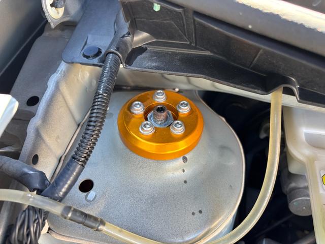 マーチ ニスモ　Ｓ　禁煙車　ＨＫＳマフラー　オーリンズ（ＡＺＵＲＩＴＥ）車高調　サスペンションプラスサス　クスコＬＳＤ　純正ナビＴＶ　バックカメラ　インテリキー　ＬＥＤヘッドライト　ＥＴＣ（11枚目）