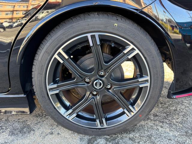 マーチ ニスモ　Ｓ　禁煙車　ＨＫＳマフラー　オーリンズ（ＡＺＵＲＩＴＥ）車高調　サスペンションプラスサス　クスコＬＳＤ　純正ナビＴＶ　バックカメラ　インテリキー　ＬＥＤヘッドライト　ＥＴＣ（15枚目）