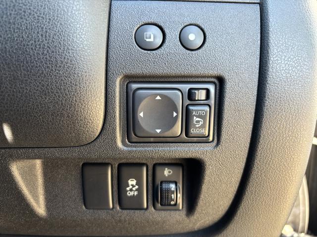 マーチ ニスモ　Ｓ　禁煙車　ＨＫＳマフラー　オーリンズ（ＡＺＵＲＩＴＥ）車高調　サスペンションプラスサス　クスコＬＳＤ　純正ナビＴＶ　バックカメラ　インテリキー　ＬＥＤヘッドライト　ＥＴＣ（26枚目）