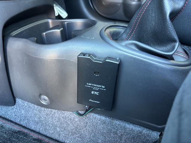 マーチ ニスモ　Ｓ　禁煙車　ＨＫＳマフラー　オーリンズ（ＡＺＵＲＩＴＥ）車高調　サスペンションプラスサス　クスコＬＳＤ　純正ナビＴＶ　バックカメラ　インテリキー　ＬＥＤヘッドライト　ＥＴＣ（28枚目）