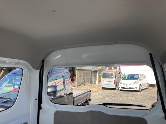 エブリイ ＰＡリミテッド　両側スライドドア　クリアランスソナー　レーンアシスト　衝突被害軽減システム　オートライト　キーレスエントリー　アイドリングストップ　ＣＶＴ　盗難防止システム　ＡＢＳ　ＥＳＣ　ＵＳＢ　届出済未使用車（13枚目）