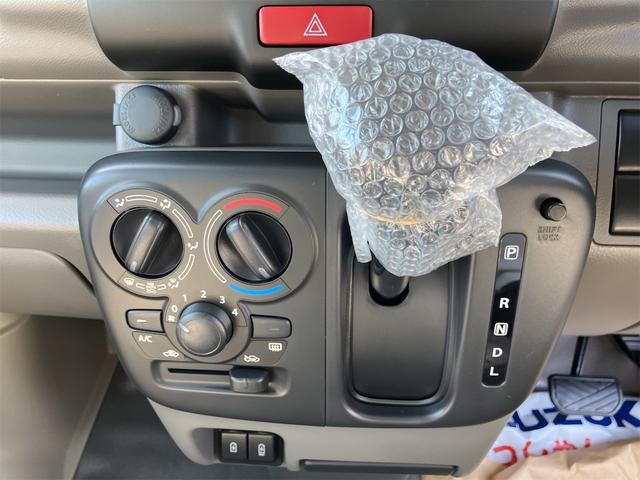 エブリイ ＰＡリミテッド　衝突被害軽減システム　クリアランスソナー　レーンアシスト　両側スライドドア　キーレスエントリー　アイドリングストップ　オートライト　盗難防止システム　ＡＢＳ　ＥＳＣ　届出済未使用車（34枚目）