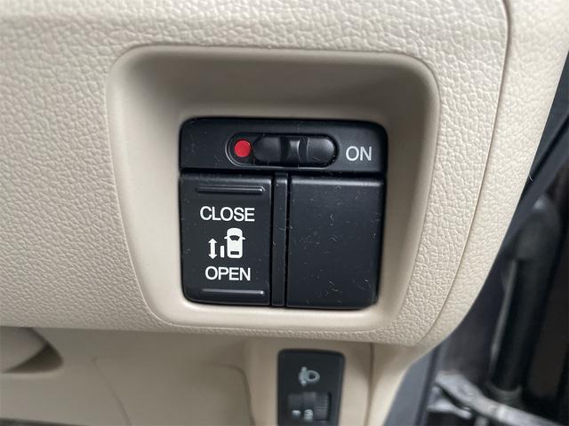 Ｎ－ＢＯＸ Ｇ・Ｌパッケージ　両側スライド・片側電動　ナビ　スマートキー　アイドリングストップ　ベンチシート　ＣＶＴ　盗難防止システム　ＡＢＳ　ＥＳＣ　ＣＤ　ＵＳＢ　衝突安全ボディ　エアコン　パワーステアリング　パワーウィンドウ（6枚目）