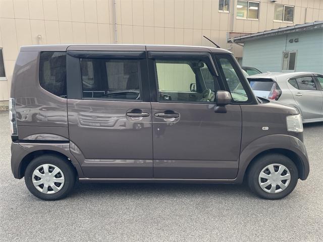 Ｎ－ＢＯＸ Ｇ・Ｌパッケージ　両側スライド・片側電動　ナビ　スマートキー　アイドリングストップ　ベンチシート　ＣＶＴ　盗難防止システム　ＡＢＳ　ＥＳＣ　ＣＤ　ＵＳＢ　衝突安全ボディ　エアコン　パワーステアリング　パワーウィンドウ（17枚目）