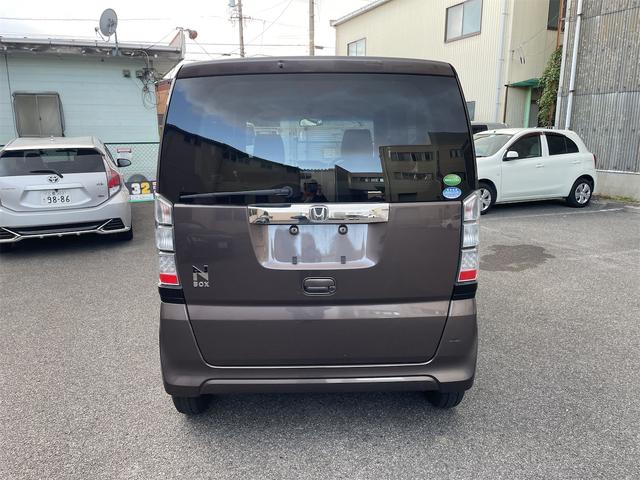 Ｎ－ＢＯＸ Ｇ・Ｌパッケージ　両側スライド・片側電動　ナビ　スマートキー　アイドリングストップ　ベンチシート　ＣＶＴ　盗難防止システム　ＡＢＳ　ＥＳＣ　ＣＤ　ＵＳＢ　衝突安全ボディ　エアコン　パワーステアリング　パワーウィンドウ（18枚目）