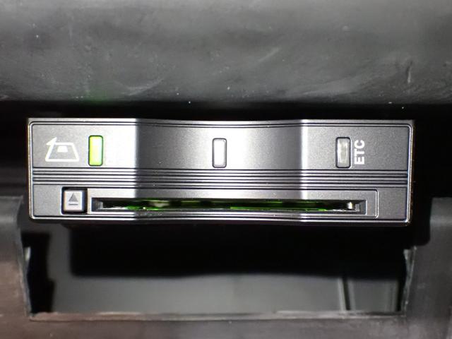 ジープ・コンパス ロンジチュード　純正メモリーナビ＆フルセグＴＶ　ブルートゥース＆ＵＳＢ＆ＡＵＸ　バックカメラ　ドライブレコーダー　ＥＴＣ　クルーズコントロール　横滑り防止　インテリキー　ルーフレール　純正アルミ　禁煙　ユーザー買取車（10枚目）