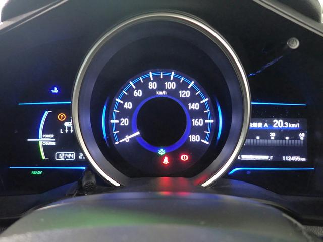 フィットハイブリッド Lパッケージ 純正メモリーナビ&フルセグTV/CD&DVD・ブルートゥース&USB/バックカメラ/ETC/クルーズコントロール/衝突軽減ブレーキ/インテリキー/LEDオートライト/UVカットガラス/ユーザー買取車(18枚目)