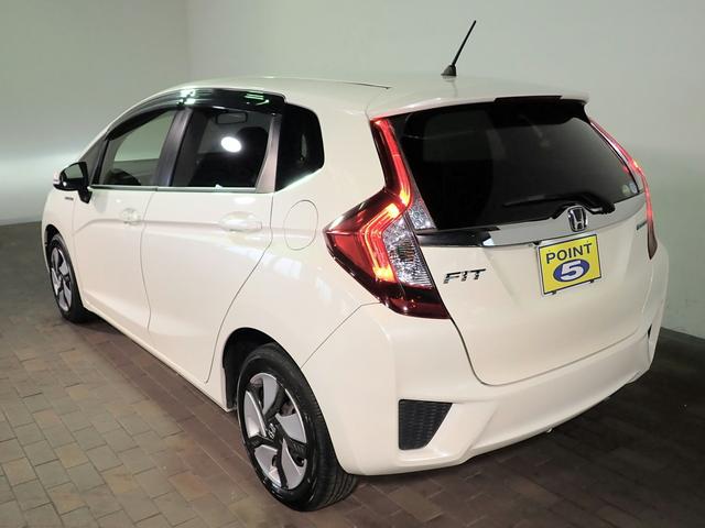 フィットハイブリッド Lパッケージ 純正メモリーナビ&フルセグTV/CD&DVD・ブルートゥース&USB/バックカメラ/ETC/クルーズコントロール/衝突軽減ブレーキ/インテリキー/LEDオートライト/UVカットガラス/ユーザー買取車(30枚目)