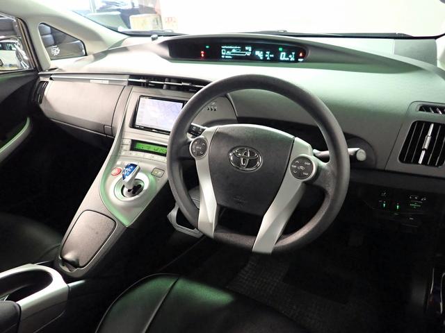 プリウス S 社外SDナビ&フルセグTV CD&DVD・音楽録音・ブルートゥース対応 バックカメラ ドライブレコーダー ETC シートヒーター 革調シートカバー装着 HIDライト インテリキー 純正アルミ 禁煙車(19枚目)