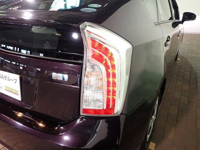 プリウス S 社外SDナビ&フルセグTV CD&DVD・音楽録音・ブルートゥース対応 バックカメラ ドライブレコーダー ETC シートヒーター 革調シートカバー装着 HIDライト インテリキー 純正アルミ 禁煙車(25枚目)