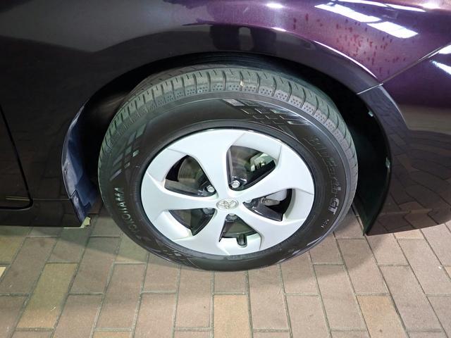 プリウス S 社外SDナビ&フルセグTV CD&DVD・音楽録音・ブルートゥース対応 バックカメラ ドライブレコーダー ETC シートヒーター 革調シートカバー装着 HIDライト インテリキー 純正アルミ 禁煙車(32枚目)