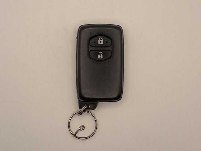 アクア G 純正SDナビ&フルセグTV CD&DVD再生・ブルートゥース対応 バックカメラ ABS 両席エアバック ETC インテリキー HIDオートライト UVカットガラス ワンオーナー車 ユーザー買取車(7枚目)