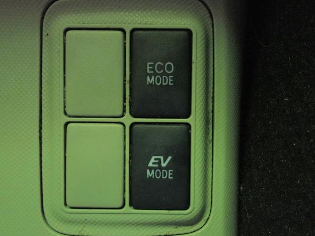 アクア G 純正SDナビ&フルセグTV CD&DVD再生・ブルートゥース対応 バックカメラ ABS 両席エアバック ETC インテリキー HIDオートライト UVカットガラス ワンオーナー車 ユーザー買取車(9枚目)