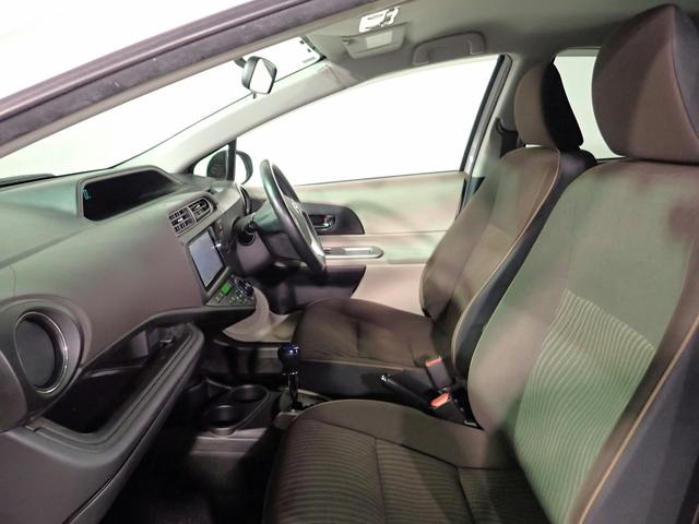 アクア G 純正SDナビ&フルセグTV CD&DVD再生・ブルートゥース対応 バックカメラ ABS 両席エアバック ETC インテリキー HIDオートライト UVカットガラス ワンオーナー車 ユーザー買取車(21枚目)