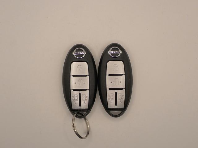 セレナ e-パワー ハイウェイスターV 純正9インチSDナビ&フルセグTV CD&DVD再生・音楽録音・ブルートゥース対応 アラウンドビューモニター ドラレコ プロパイロット 衝突軽減ブレーキ 両側電動スライド 純正アルミ ワンオーナー禁煙(8枚目)