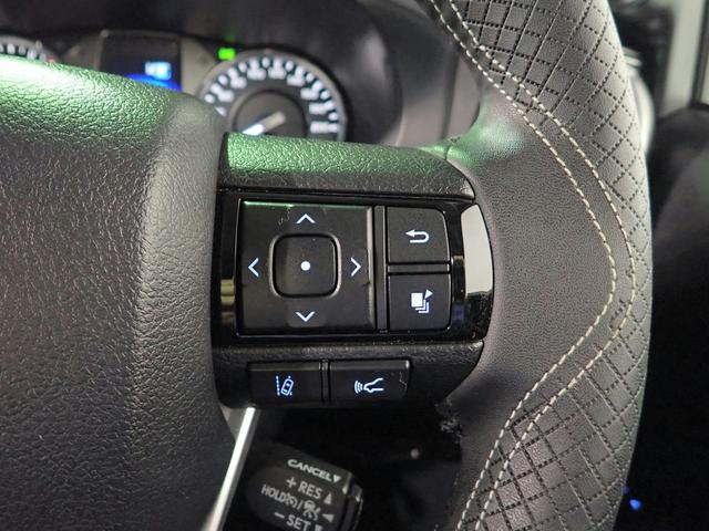 ハイラックス Ｚ　社外１１インチディスプレイオーディオ　ブルートゥース＆ＵＳＢ＆アップルカープレイ＆アンドロイド　バックカメラ　ドラレコ　ＬＥＤ　トヨタセーフティセンス　キャノピー付　純正アルミ　１オーナー禁煙　買取車（13枚目）